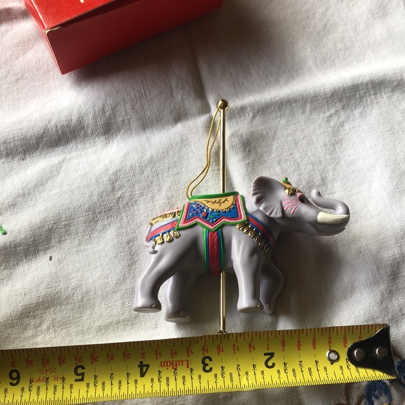 Vintage Avon The Gift Collection Carousel Ornament Regal Elephant - Picture 9 of 9